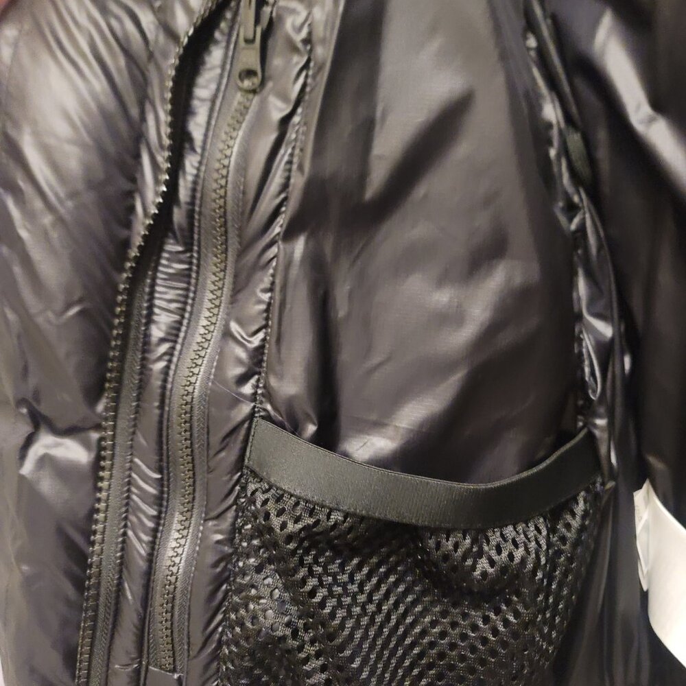 Canada Goose Puffer Jacket - Picture 3 of 9
